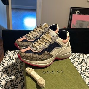 AUTHENTIC WOMEN'S GUCCI GG RHYTON SNEAKER